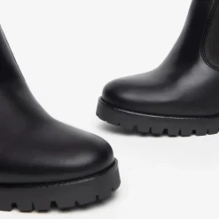 Nerogiardini Black Leather Ankle Boot