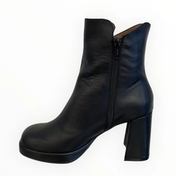 Wonders Santo Platform Boot